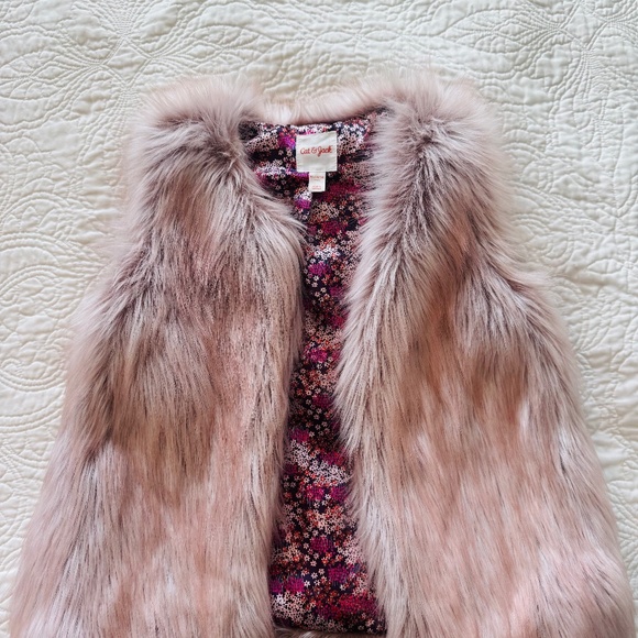 Girls shimmery pink faux fur vest - Picture 1 of 2